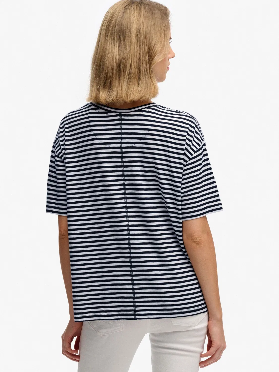 Футболка с опущенными рукавами Studios Crew T-Shirt Superdry, белый — фото 3