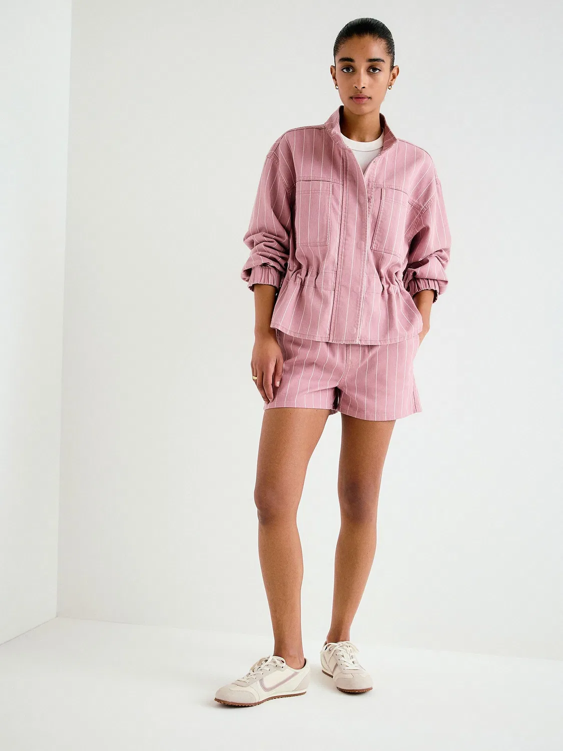 Куртка джинсовая с воротником-стойкой, молнией и шнурком, Pink Stripe Next, розовая полоска — фото 2