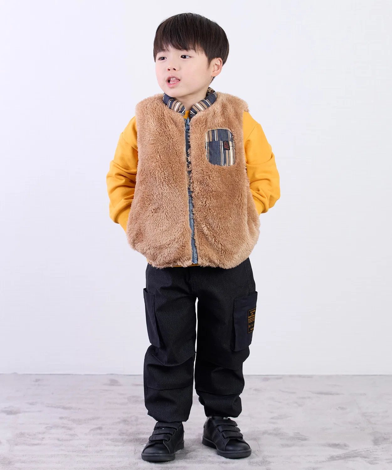 Детский жилет без рукавов с принтом Reversible Boa Vest DILASH, Striped — фото 2