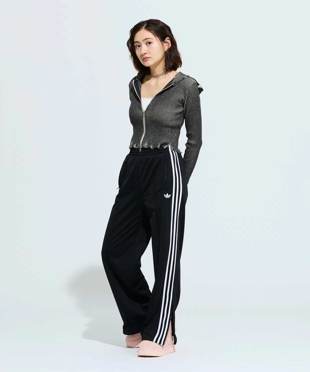 Женские спортивные штаны свободного кроя Firebird Loose Track Pants Adidas, Черный — фото 2