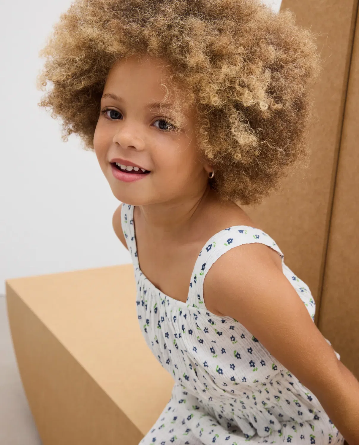 Детский комплект для девочек из сейрсакера с принтом Kids El Corte Inglés, Blanco — фото 2