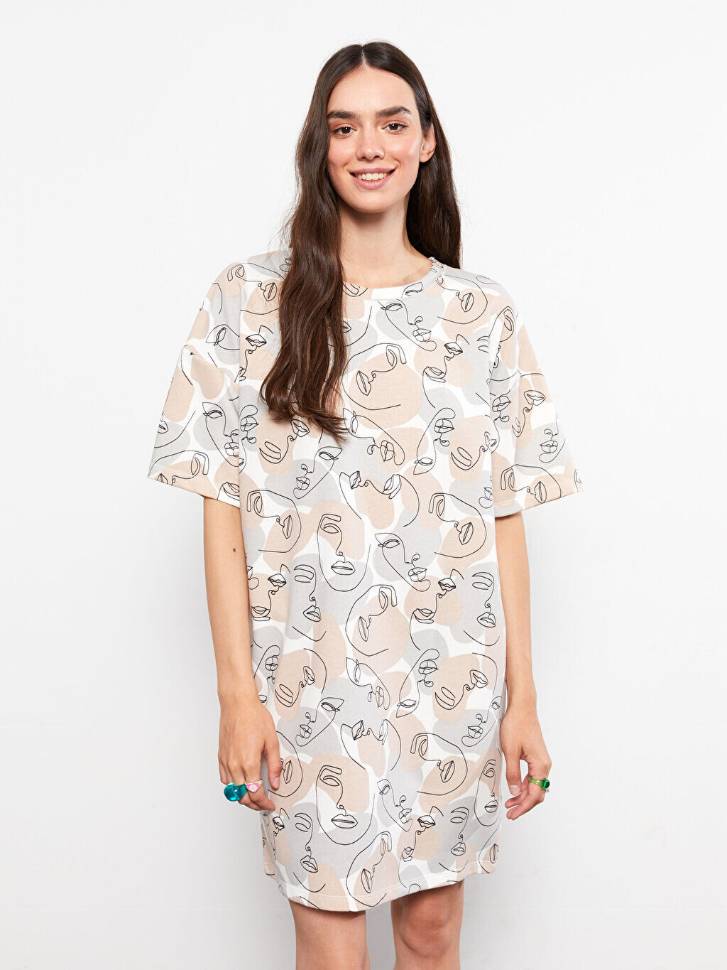 

Женское платье с коротким рукавом с круглым вырезом и узором LCW Casual
