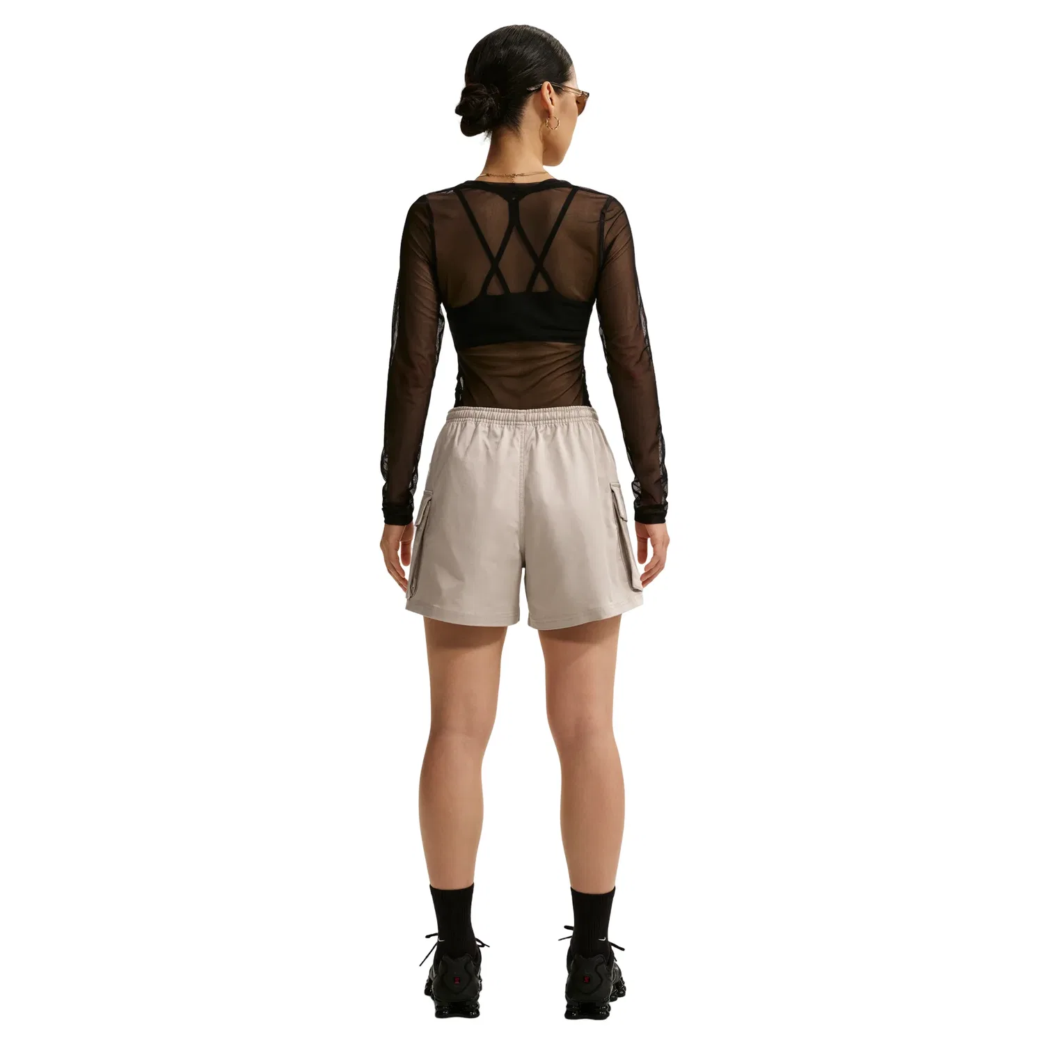 Женские шорты Sportswear Loose Mid-Waist Woven Cargo Shorts 'Cream White' Nike, Cream/White — фото 3