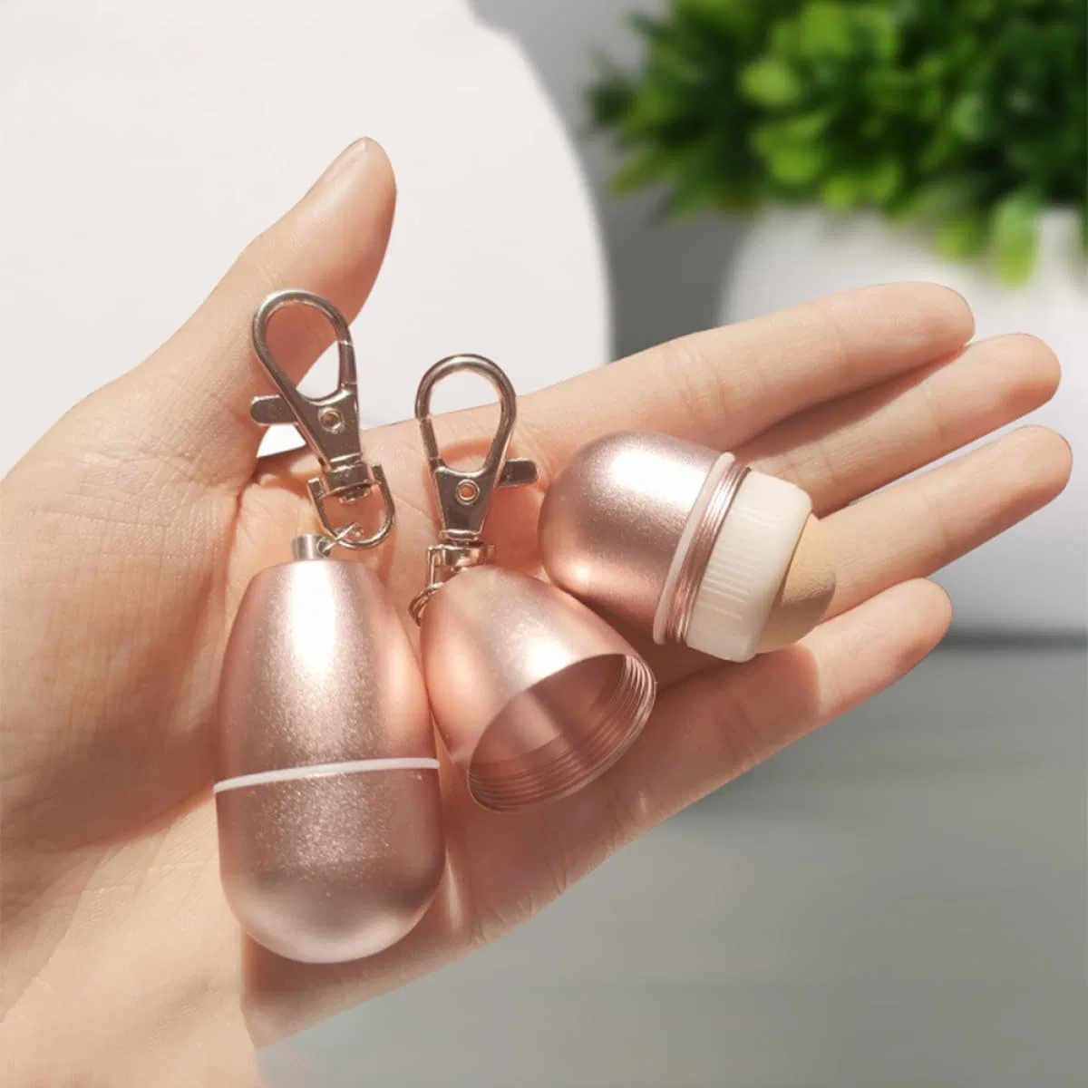 Ролик для лица с вулканическим камнем OUNONA, 30 г, Rose Gold — фото 3