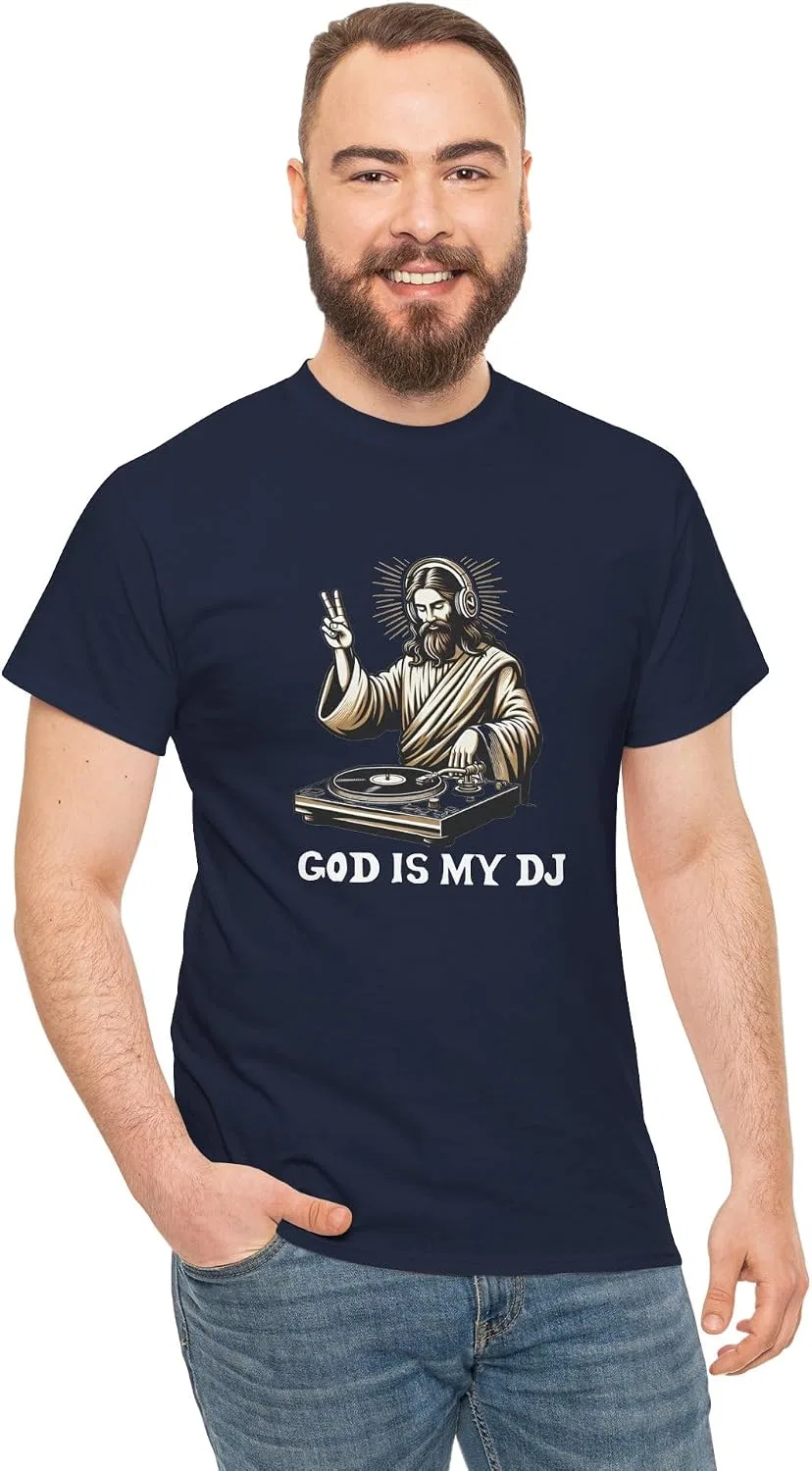 Мужская футболка с принтом God is My DJ, тёмно-синий — фото 2