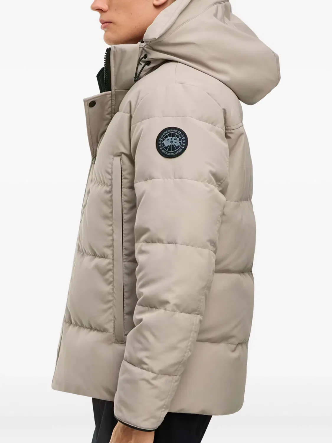 Стеганый пуховик Wyndham с капюшоном Canada Goose, нейтральные цвета — фото 3
