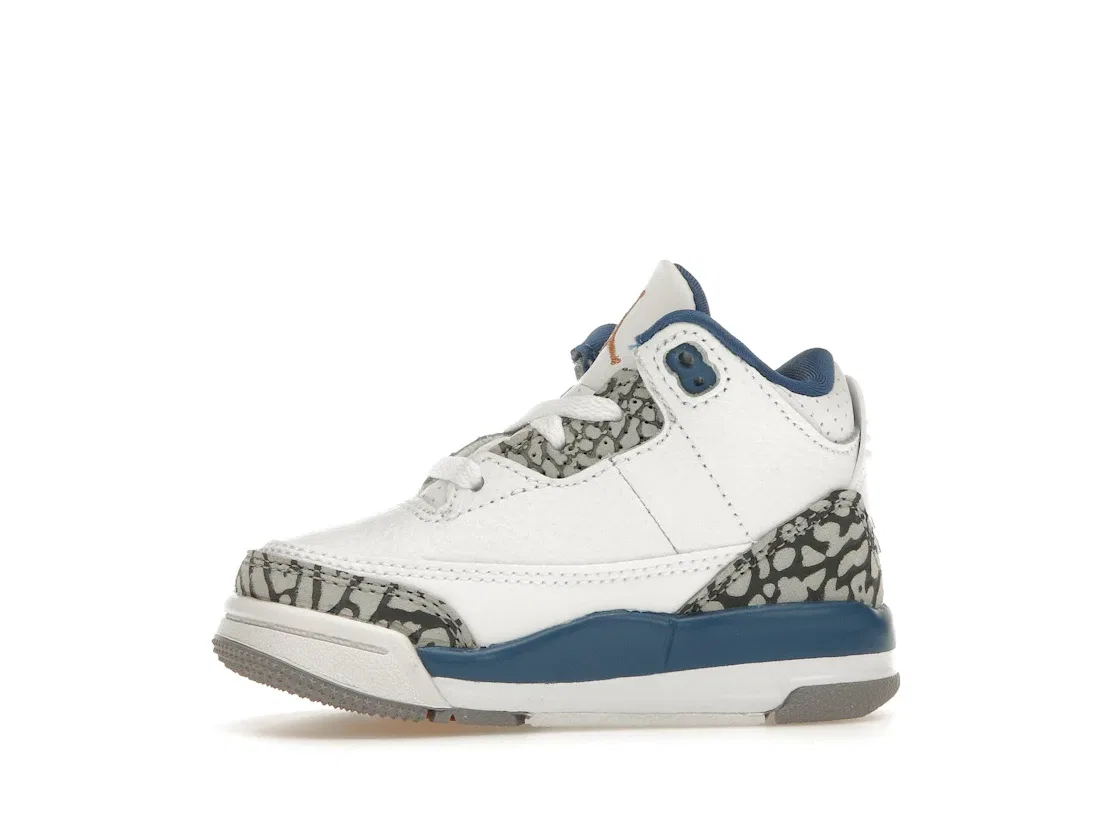 Детские кроссовки с принтом Jordan 3 Retro Wizards Jordan, White/Metallic Copper/True Blue/Cement Grey — фото 3