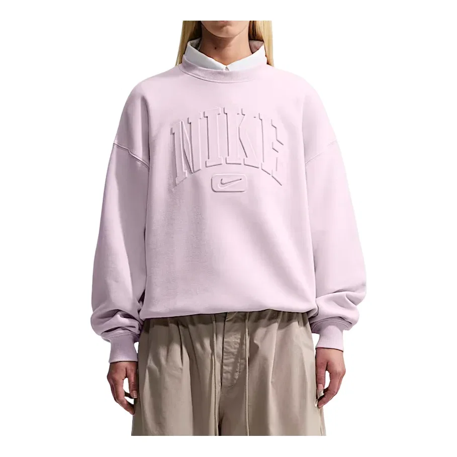 Женская футболка Studio Fleece Medium Weight Graphic Pack Oversized Embossed Crew 'Bleached Lilac' Nike, Bleached Lilac