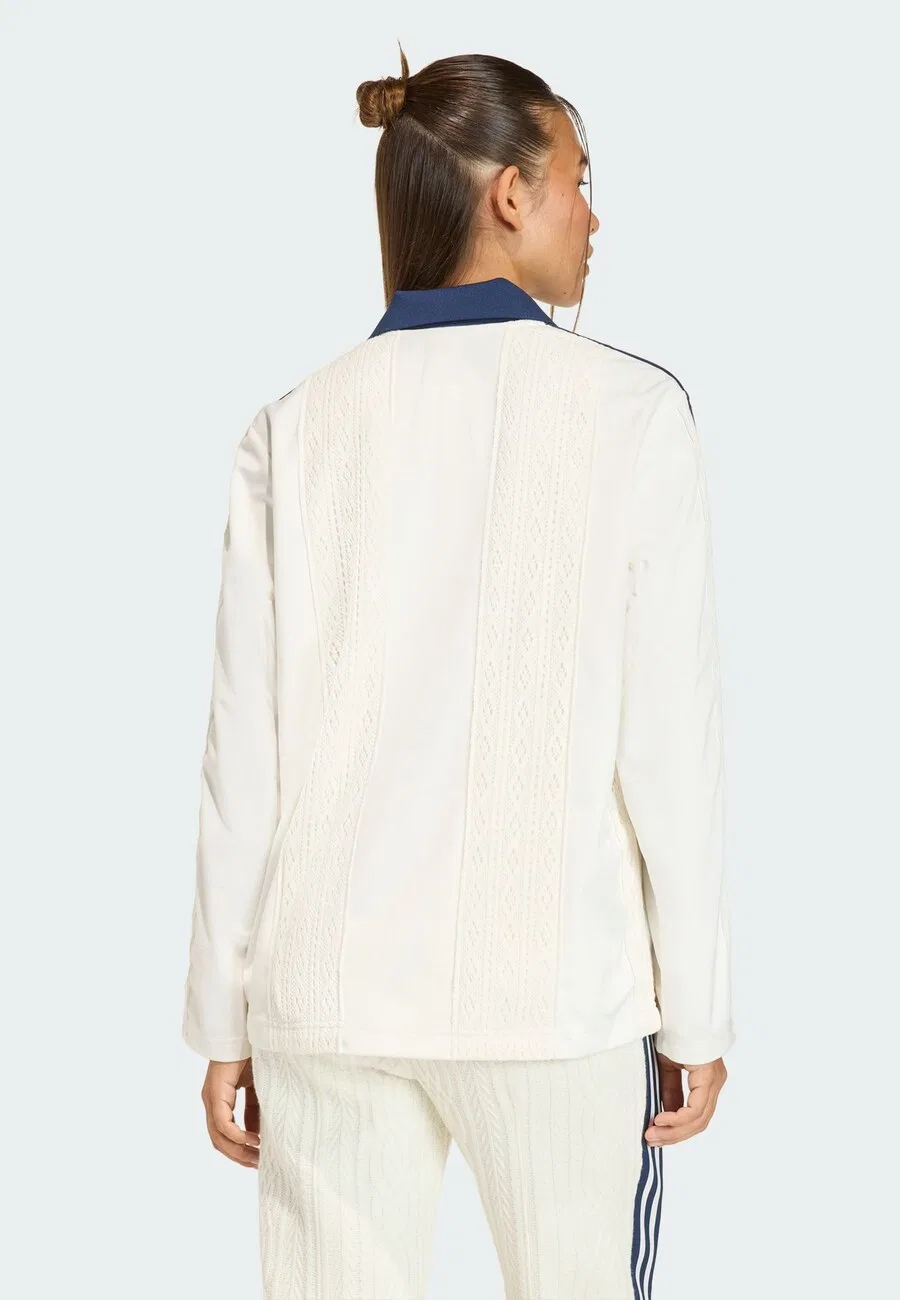 Футболка ADIDAS ORIGINALS 'WINTERISED LONGSLEEVE SOCCER', натуральный белый цвет — фото 3