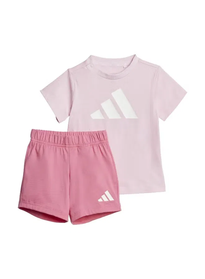 Комплект футболки и шорт с логотипом Adidas, розовый