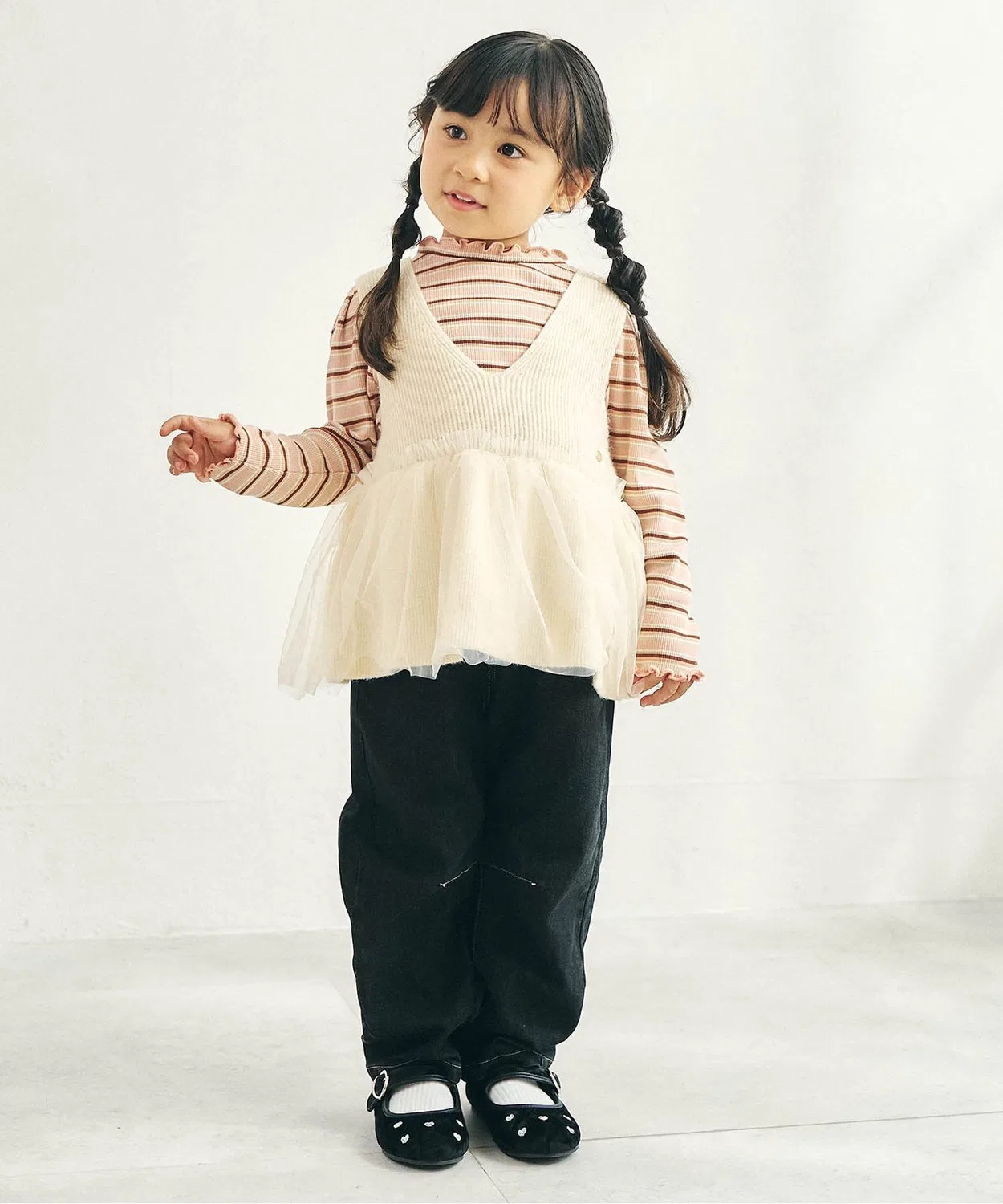 Детские туфли-лодочки из велюра с вышивкой сердцем, модель Heart Embroidery Velour Mary Jane, apres les cours, Black — фото 3