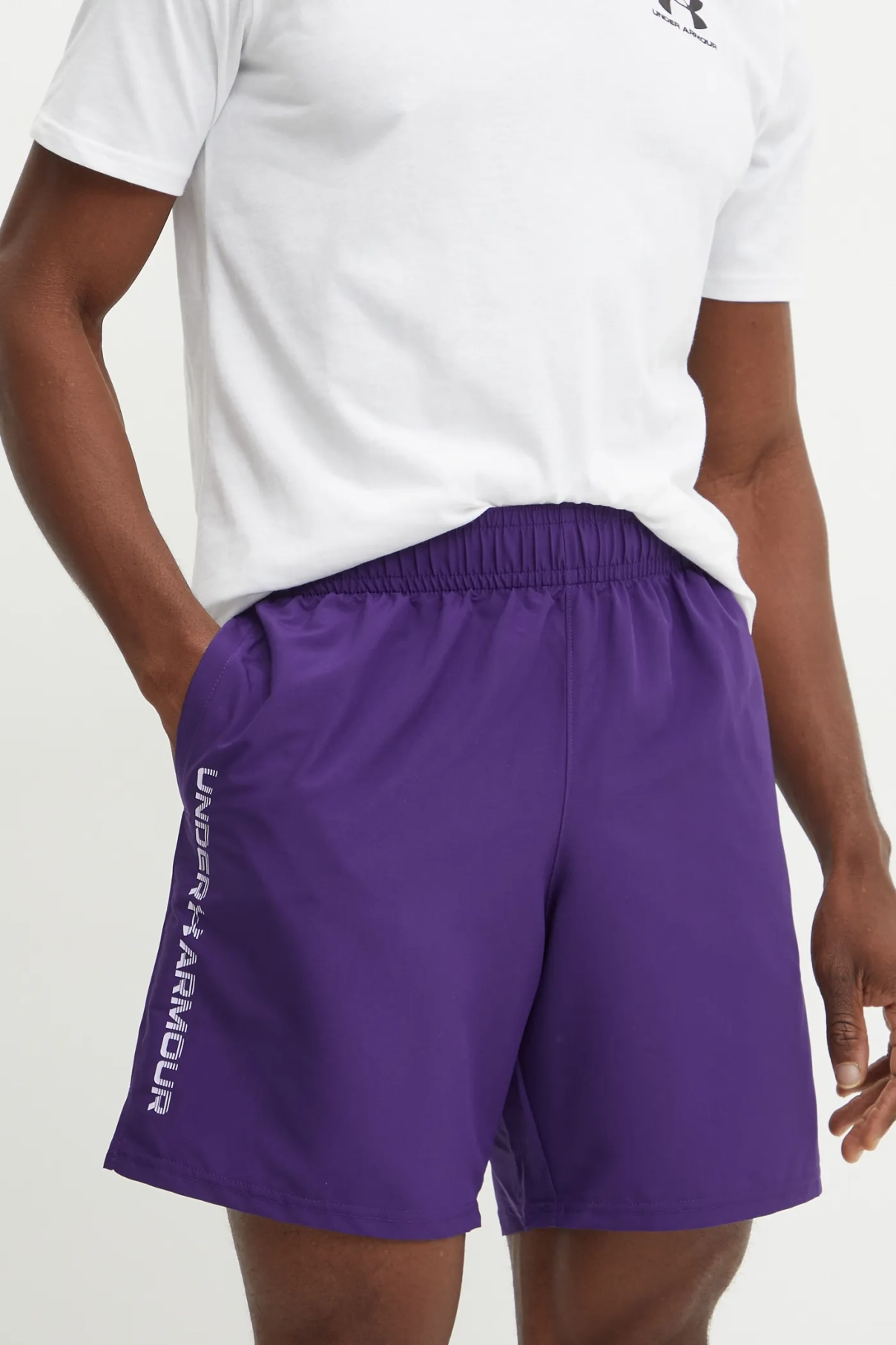 

Технические шорты для тренировок Under Armour, фиолетовый