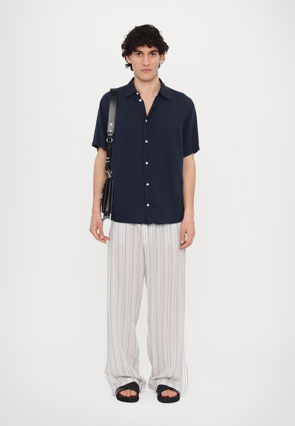 

Брюки ROBERTA PANTS UNISEX Soulland, черный