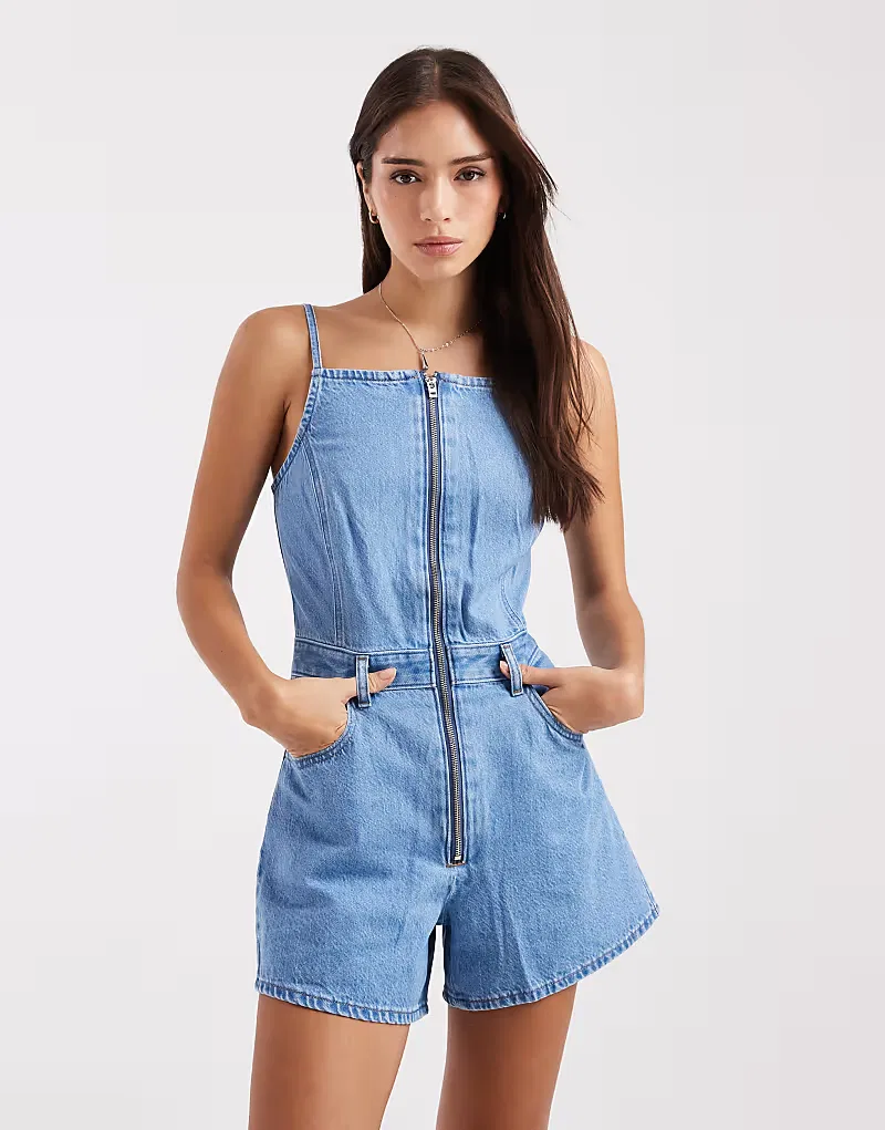 Джинсовый комбинезон Levi's с квадратным вырезом, светло-голубой цвет — фото 4