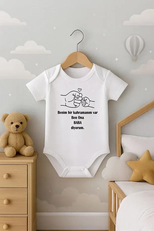 Детское боди с принтом I have a hero, i call him dad Bebe Wini, Ecru