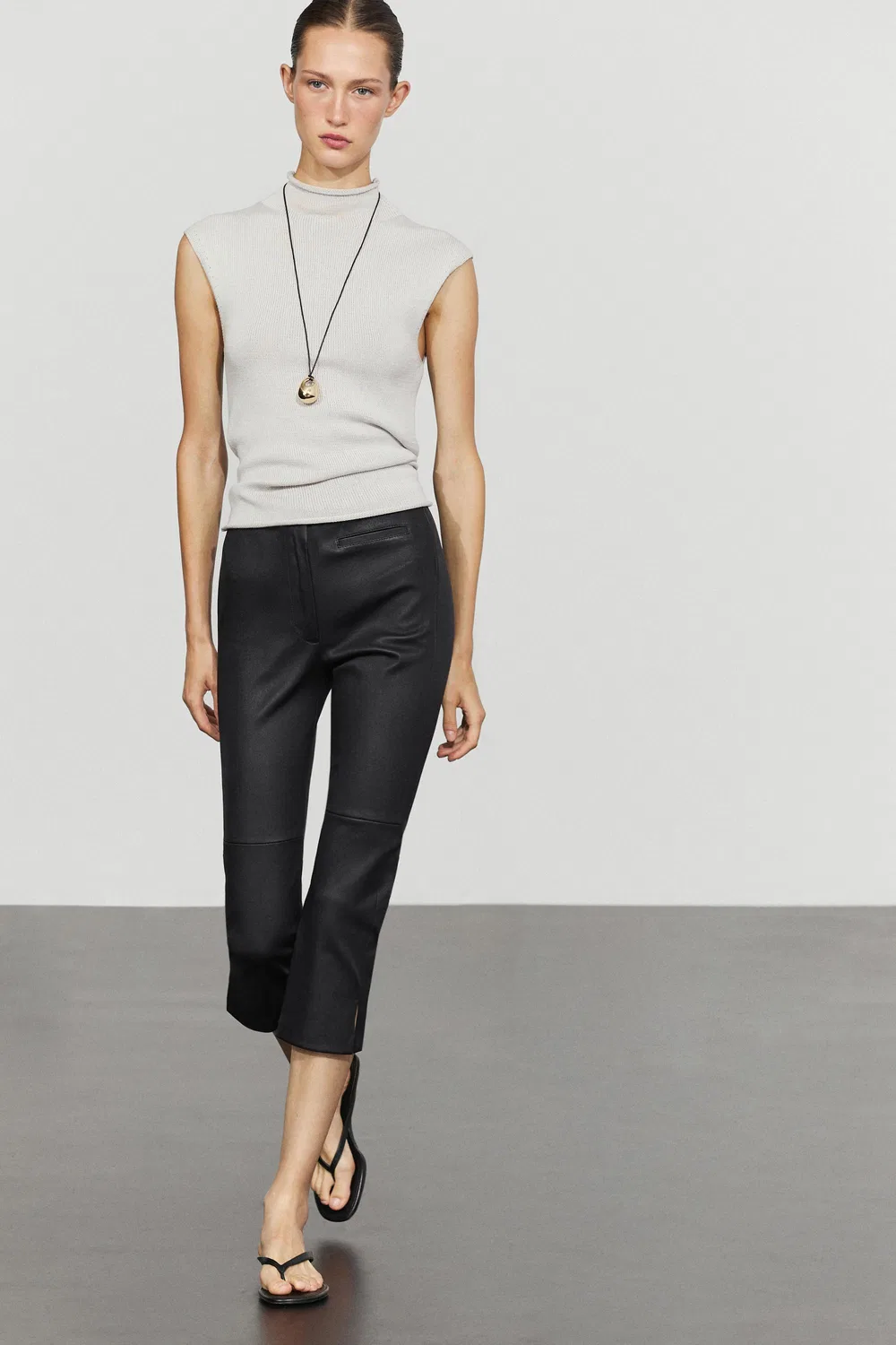 Капри кожаные Massimo Dutti, из кожзама, черный — фото 4