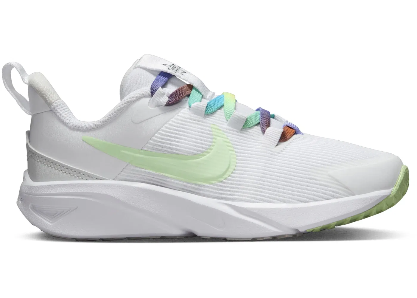 Детские кроссовки беговые Nike Star Runner 4 Next Nature SE Nike, White Photon Dust Total Orange Vapor Green