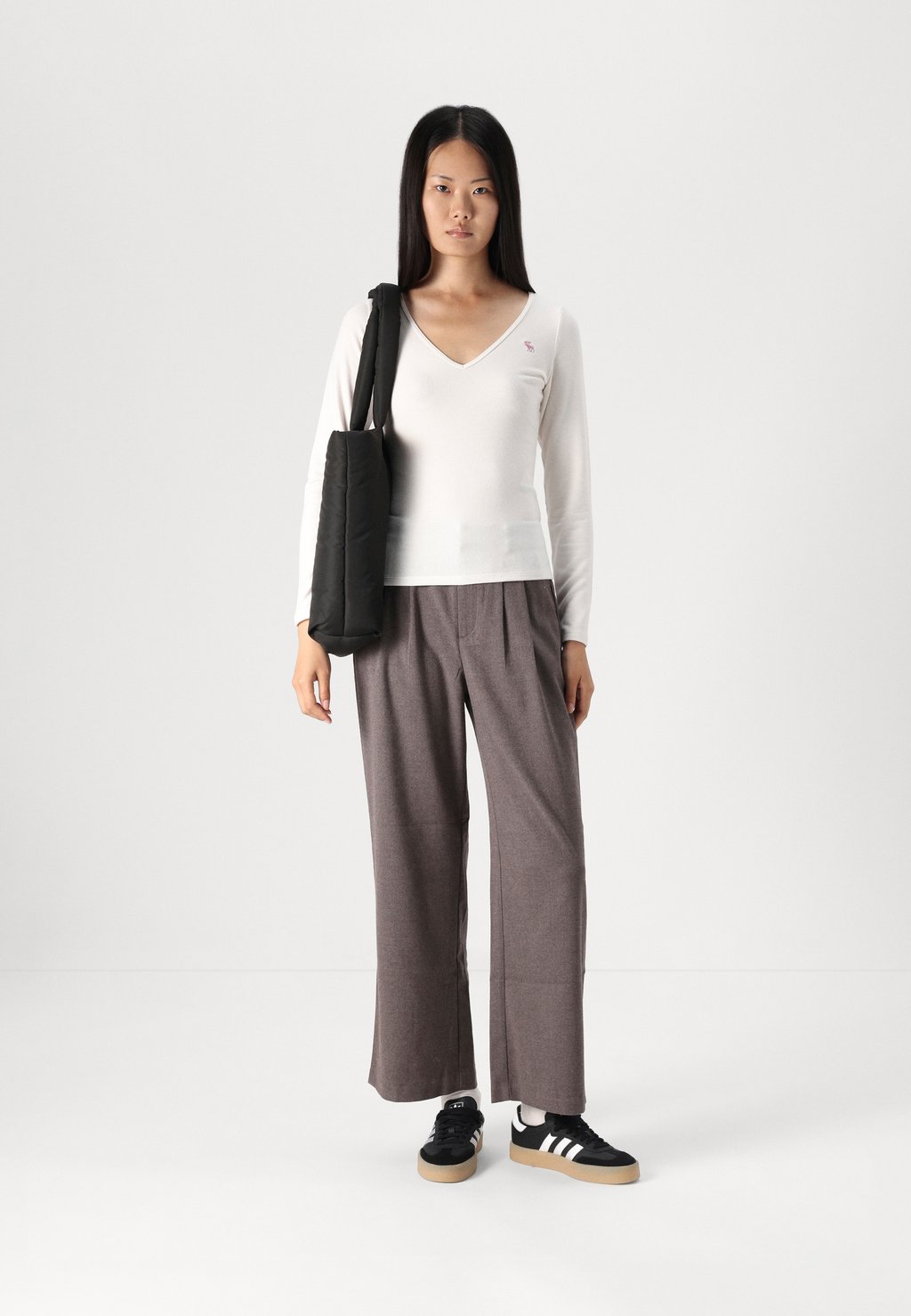 

Брюки TAILORED WIDE LEG Hollister Co., коричневый