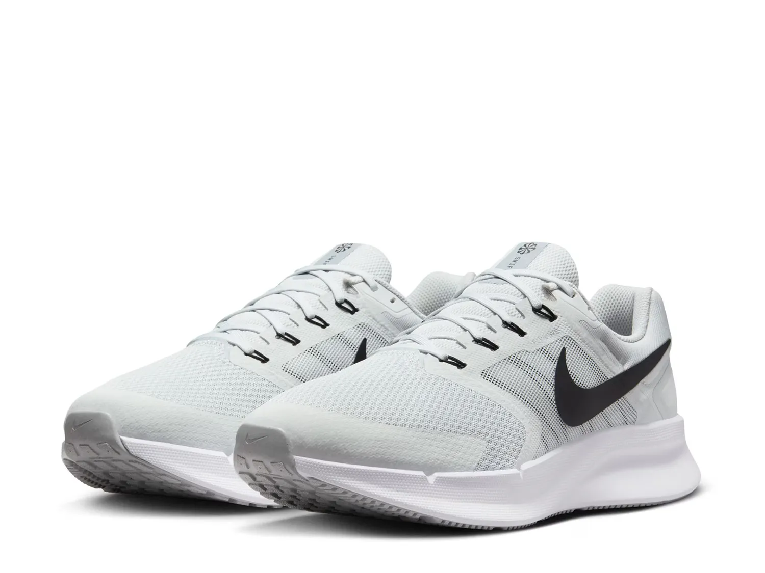 Кроссовки Run Swift 3 Running Shoe Nike, белый/черный — фото 3