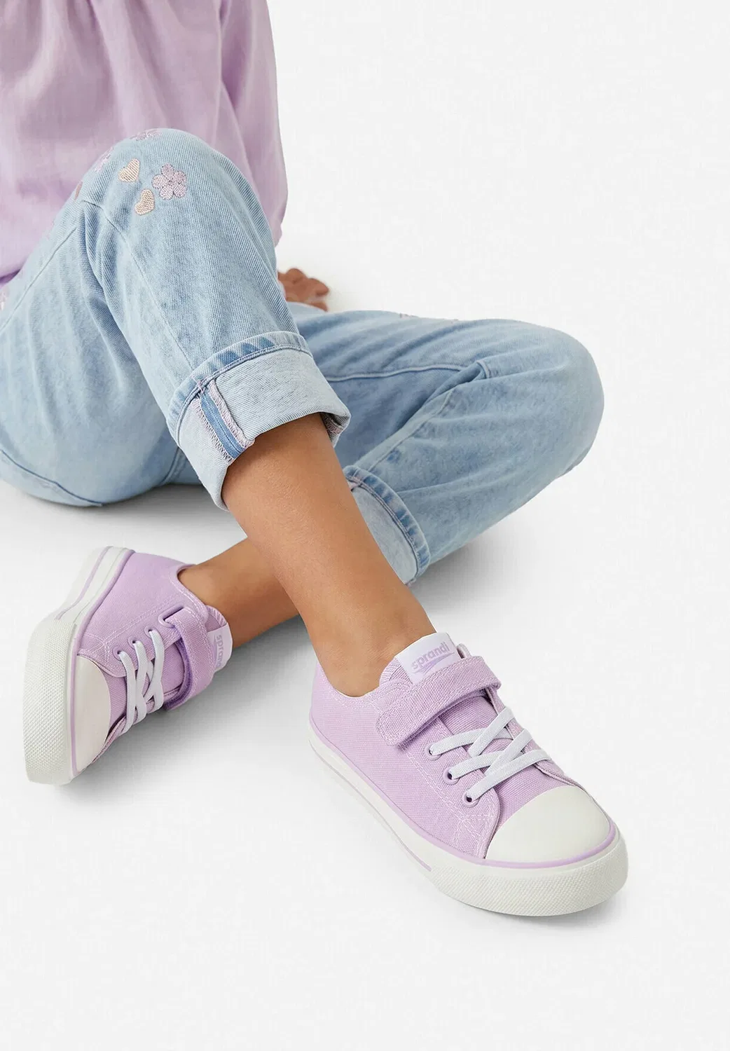 Девушка в кроссовках 5907964183518 - кроссовки Sprandi, Purple