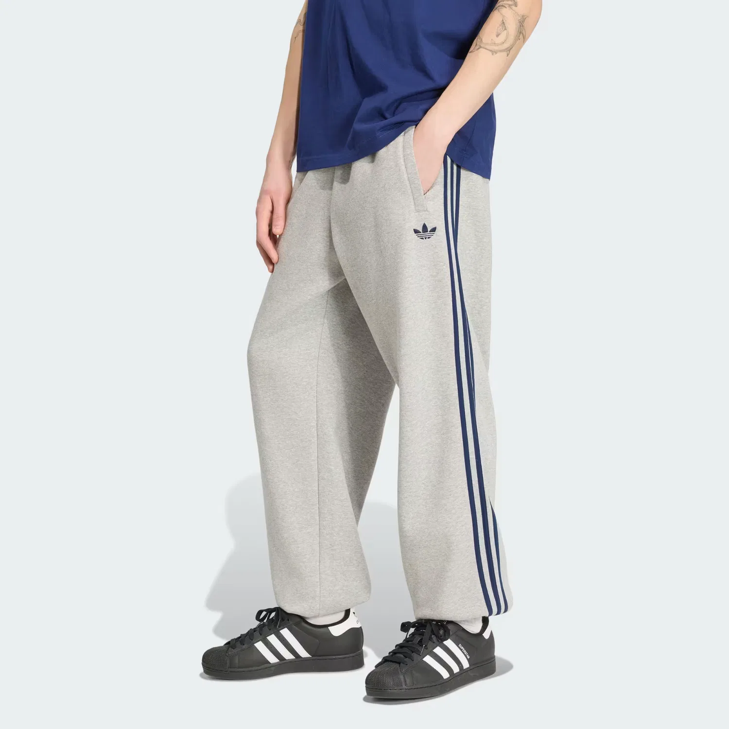 Мужские спортивные брюки свободного кроя Adicolor 3-Stripes Cuffed Adidas Originals, светло-серый меланж