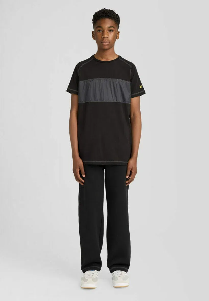 Футболки Ss, футболка с панельным принтом - футболка с принтом Lyle & Scott, Z Jet Black — фото 2