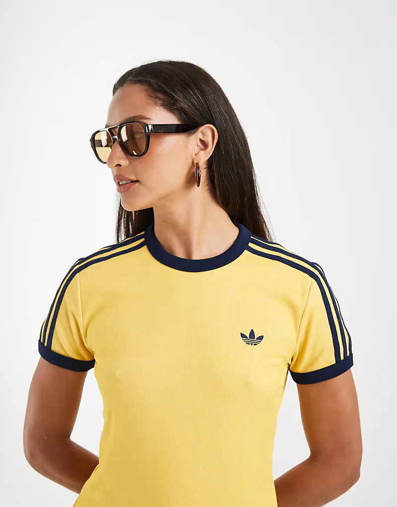 Футболка Adidas Originals Heather 3s cali tee в теплом ванильном цвете/ярком золотом цвете