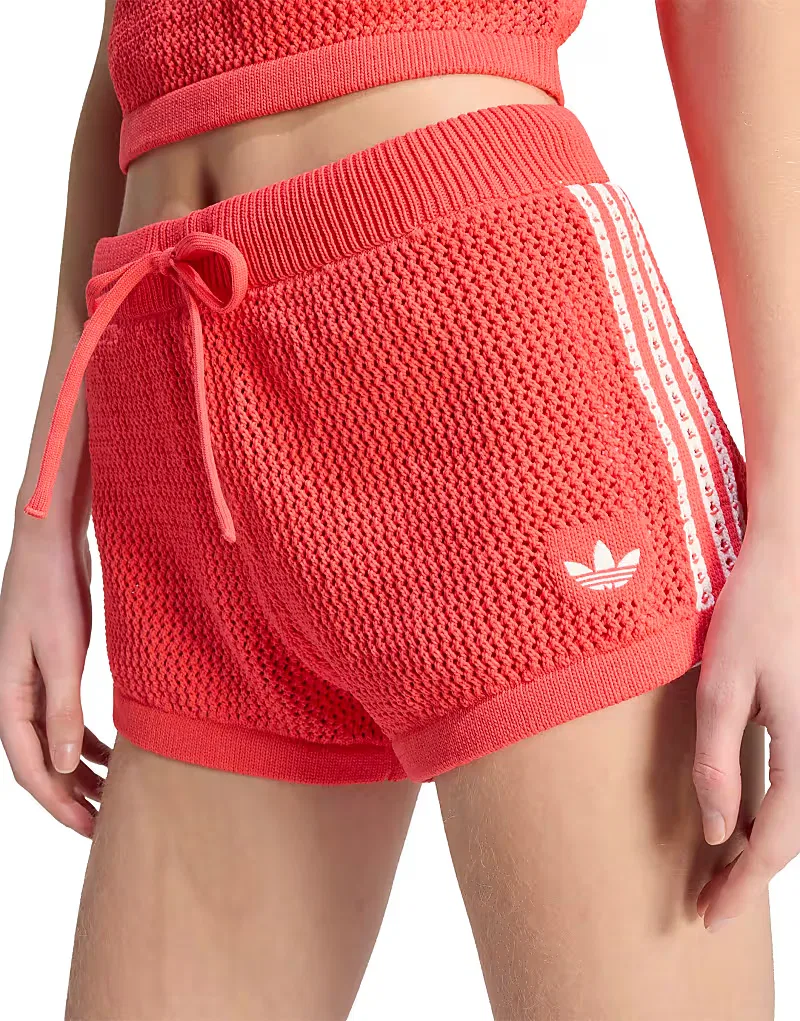Вязаные крючком шорты Adidas Originals ярко-красный — фото 2
