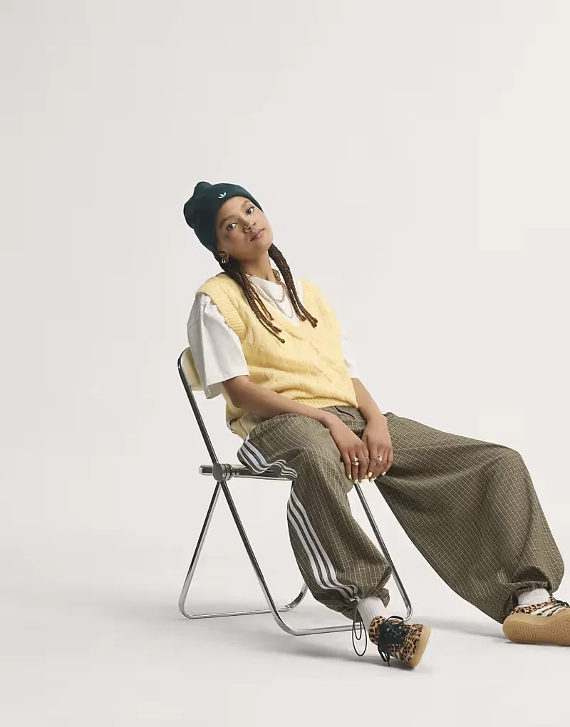 Свободные брюки Adidas Originals хаки в клетку — фото 4