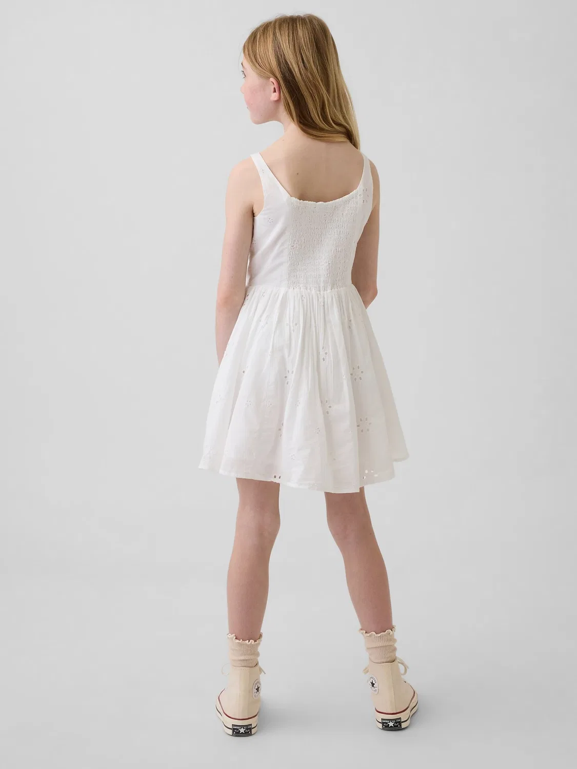 Платье с вышивкой Gap White Eyelet, белое — фото 2