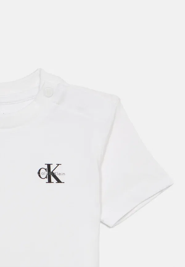 Футболки унисекс, комплект из 2 штук - базовая футболка Calvin Klein Jeans, белый/черный — фото 4