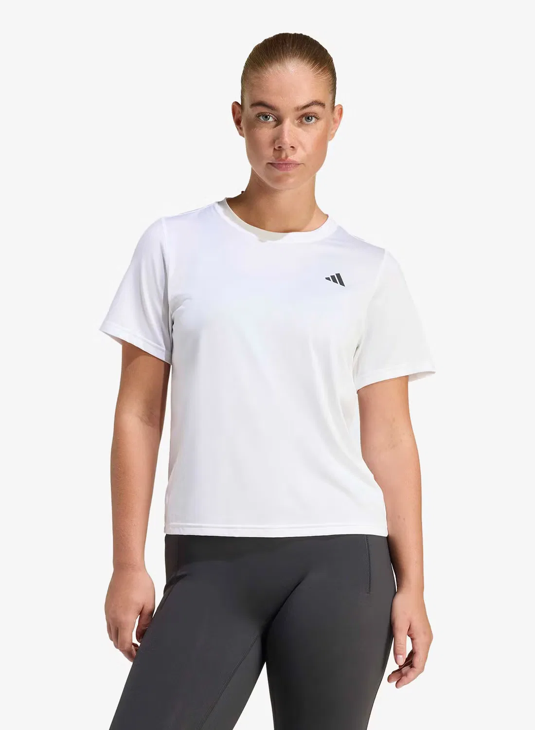 Футболка спортивная с круглым вымом Adidas, белый