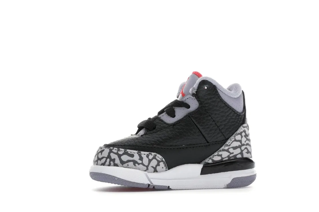 Детские кроссовки Lifestyle с принтом Jordan 3 Retro Jordan, Black/Fire Red-Cement Grey-White — фото 3