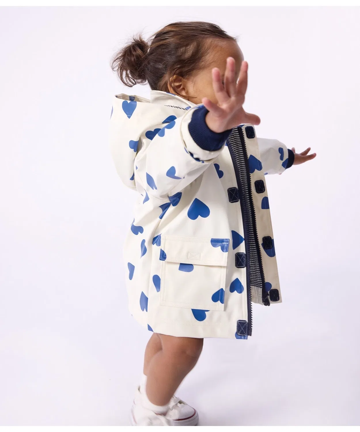 Детская куртка-парка с принтом Heart Print Yacht Parka PETIT BATEAU, White/Blue — фото 3