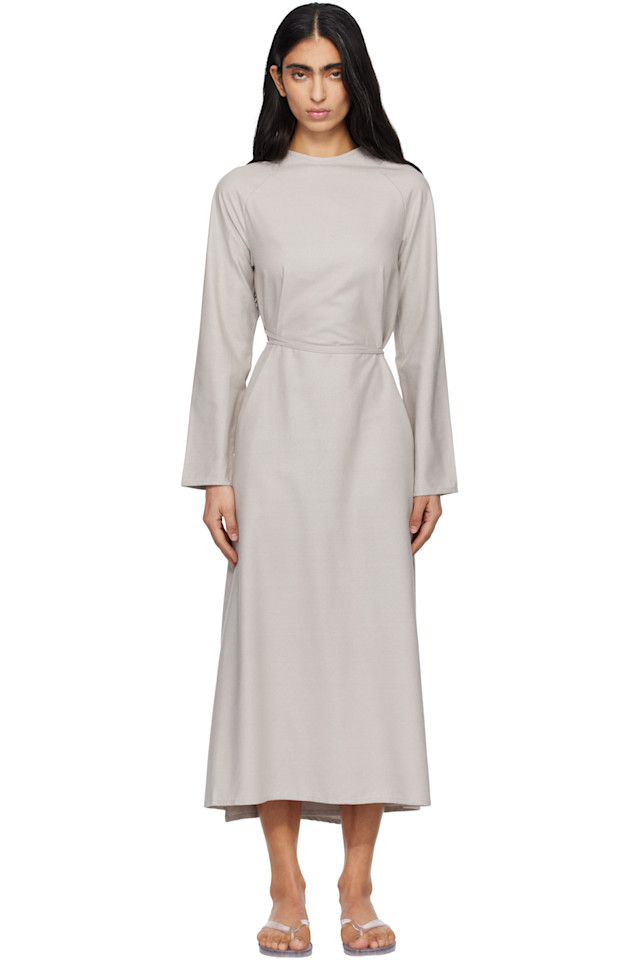 

Baserange Длинное платье-макси с длинными рукавами и фартуком, бежевого цвета