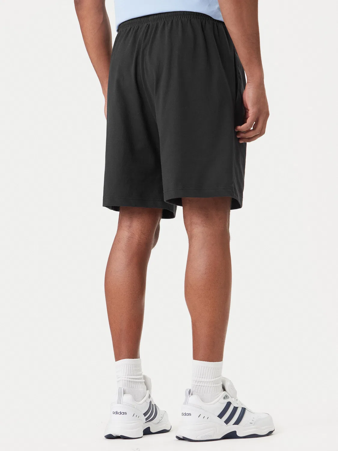 Мужские спортивные шорты стандартного кроя Essentials Linear Adidas, черный — фото 3
