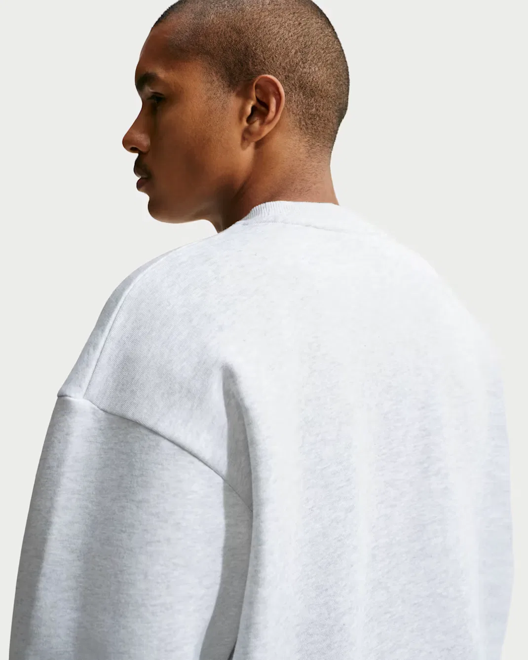 Мужская толстовка с круглым вырезом Nike Solo Fleece, Birch Heather/Black — фото 2