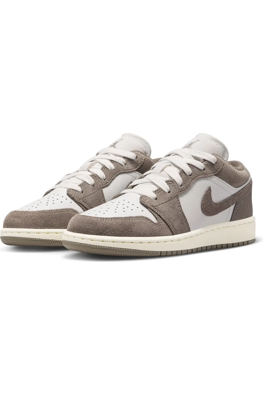 Детские кроссовки баскетбольные Nike Air Jordan 1 Low, Olive Grey/English Stone