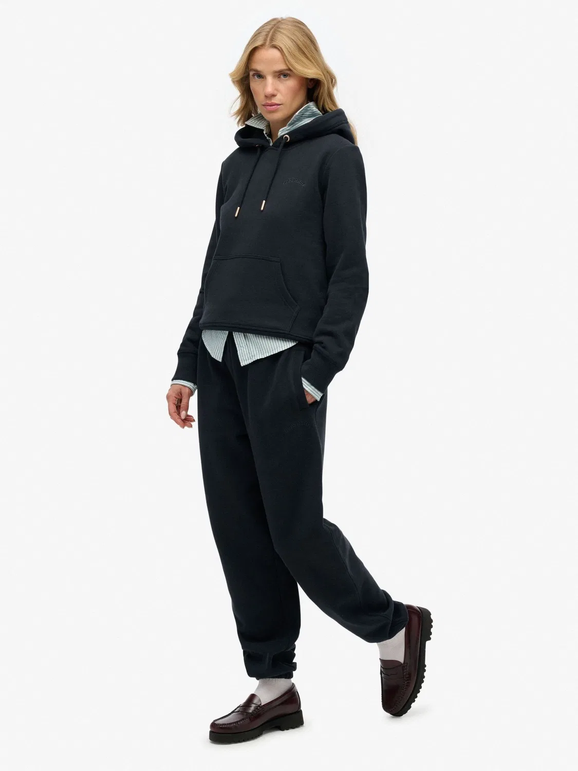 Джоггеры tapered fit Essential Logo Superdry, синий — фото 3