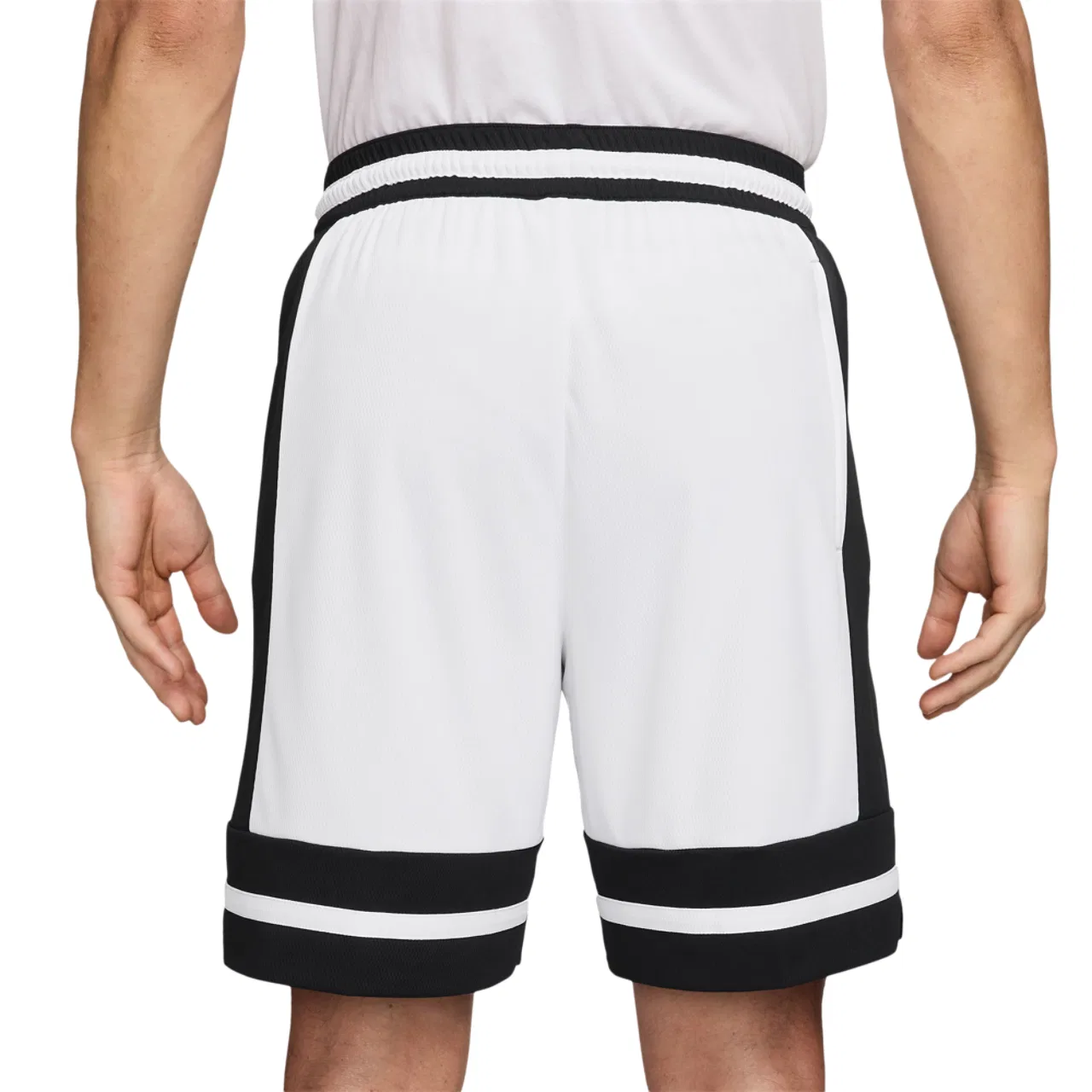 Мужские шорты с длиной по внутреннему шву 20 см, из полиэстера, Nike, White Black — фото 2