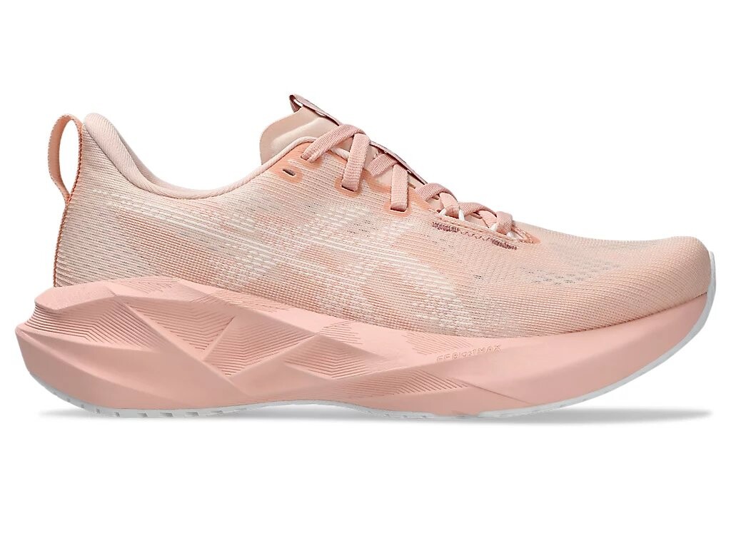 

Беговые женские кроссовки Asics Novablast 5, Breeze/White, персиковый, Белый, Беговые женские кроссовки Asics Novablast 5, Breeze/White, персиковый