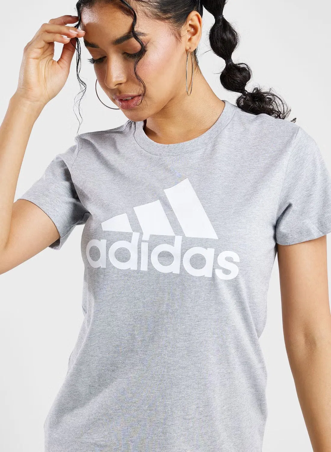 Футболка оверсайз с большим логотипом Adidas, серая — фото 3