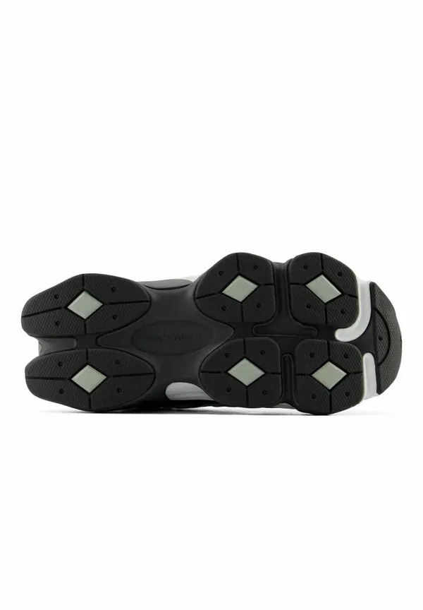 Кроссовки с кожаными вставками 9060 New Balance magnet faded black, черный — фото 3
