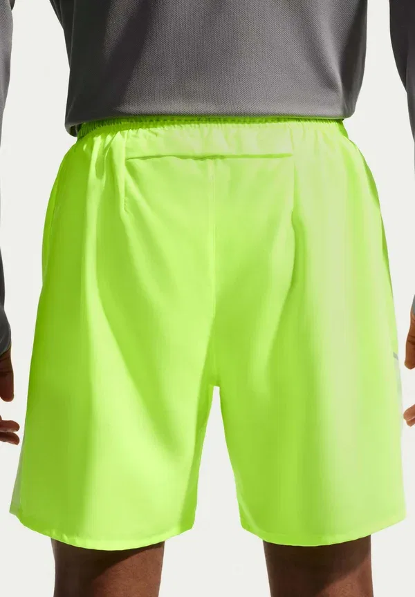Шорты спортивные Nike Performance M nk df miler 7in 2in1 short, цвет вольт айс/барели вольт/рефлектив сильвер — фото 3