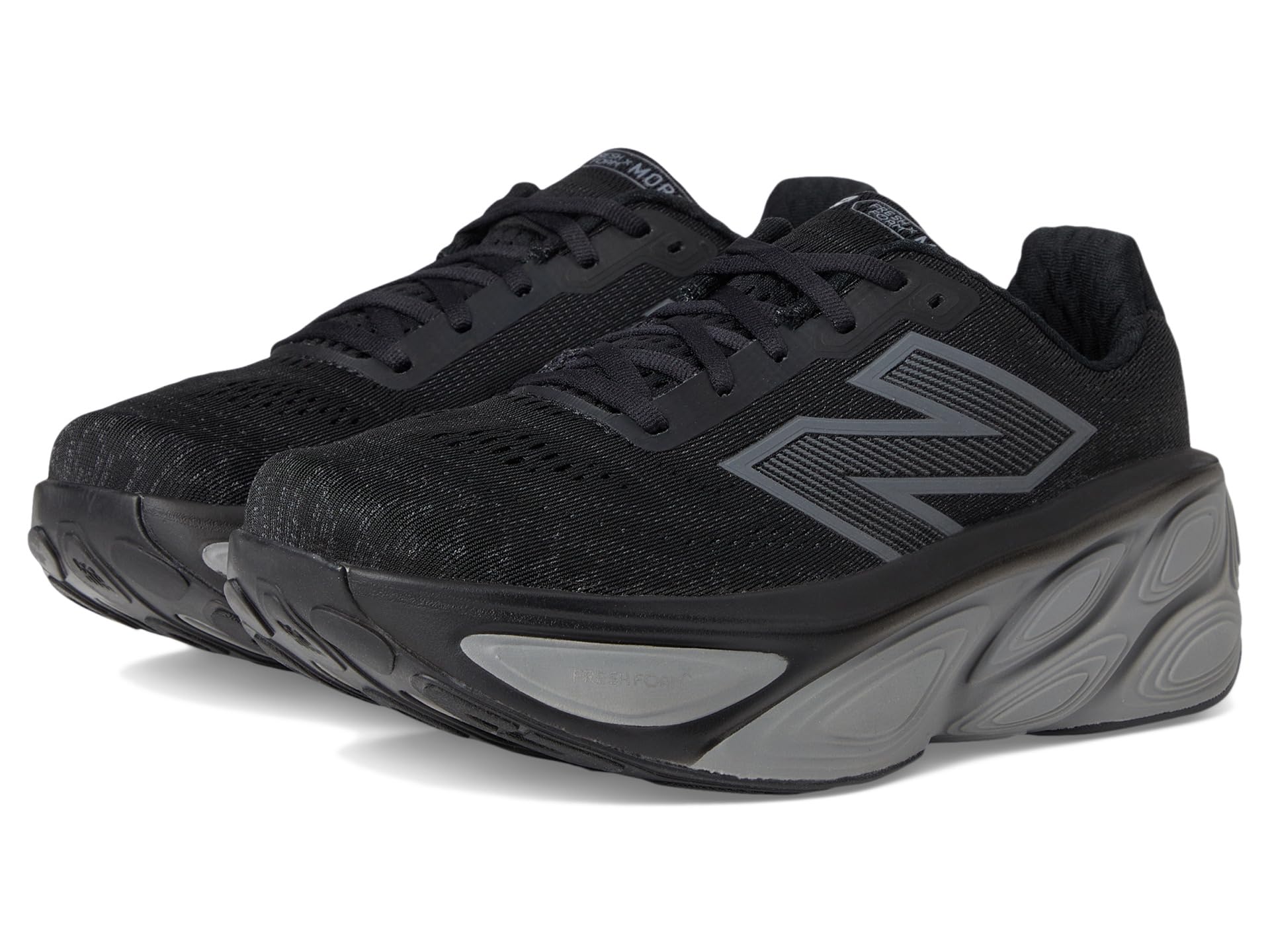 

Кроссовки New Balance Fresh Foam X More V5, Black/Linen