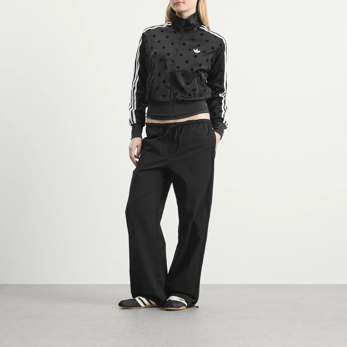 Женская куртка из атласа с принтом в горошек Polka Dot Firebird Tracktop Adidas, Black — фото 4
