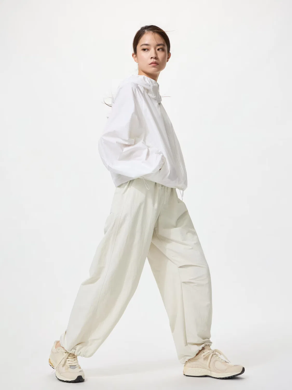 Брюки Uniqlo, рабочие, укороченная длина, натуральный