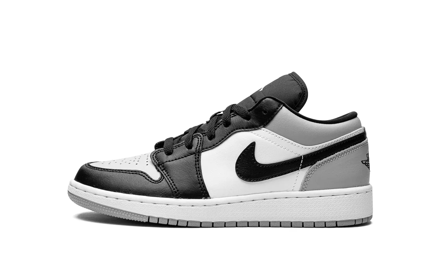 Детские кроссовки для мальчиков кожаные Air Jordan 1 Low (Gs) NIKE, Light Smoke Grey Black White