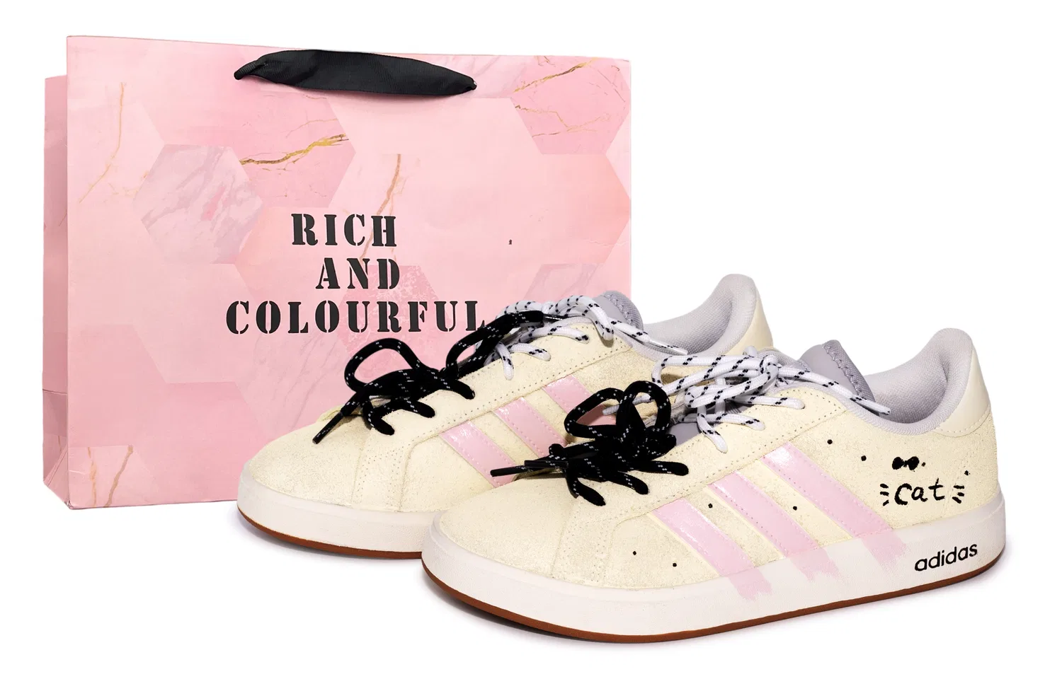 Кеды для девочек с принтом Grand Court Base 00s Adidas, Yellow Pink
