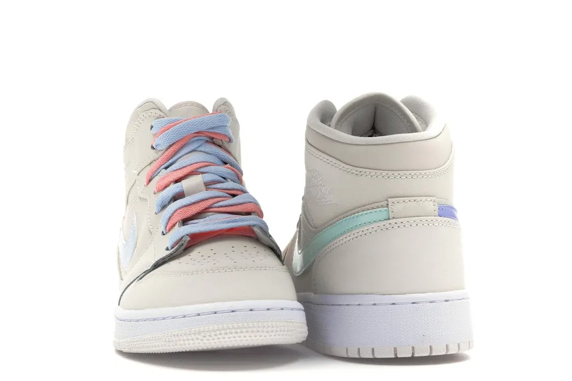 Детские кроссовки с цветными вставками Jordan 1 Mid Jordan, Phantom/Igloo-Purple Rise-Blue Tint — фото 2